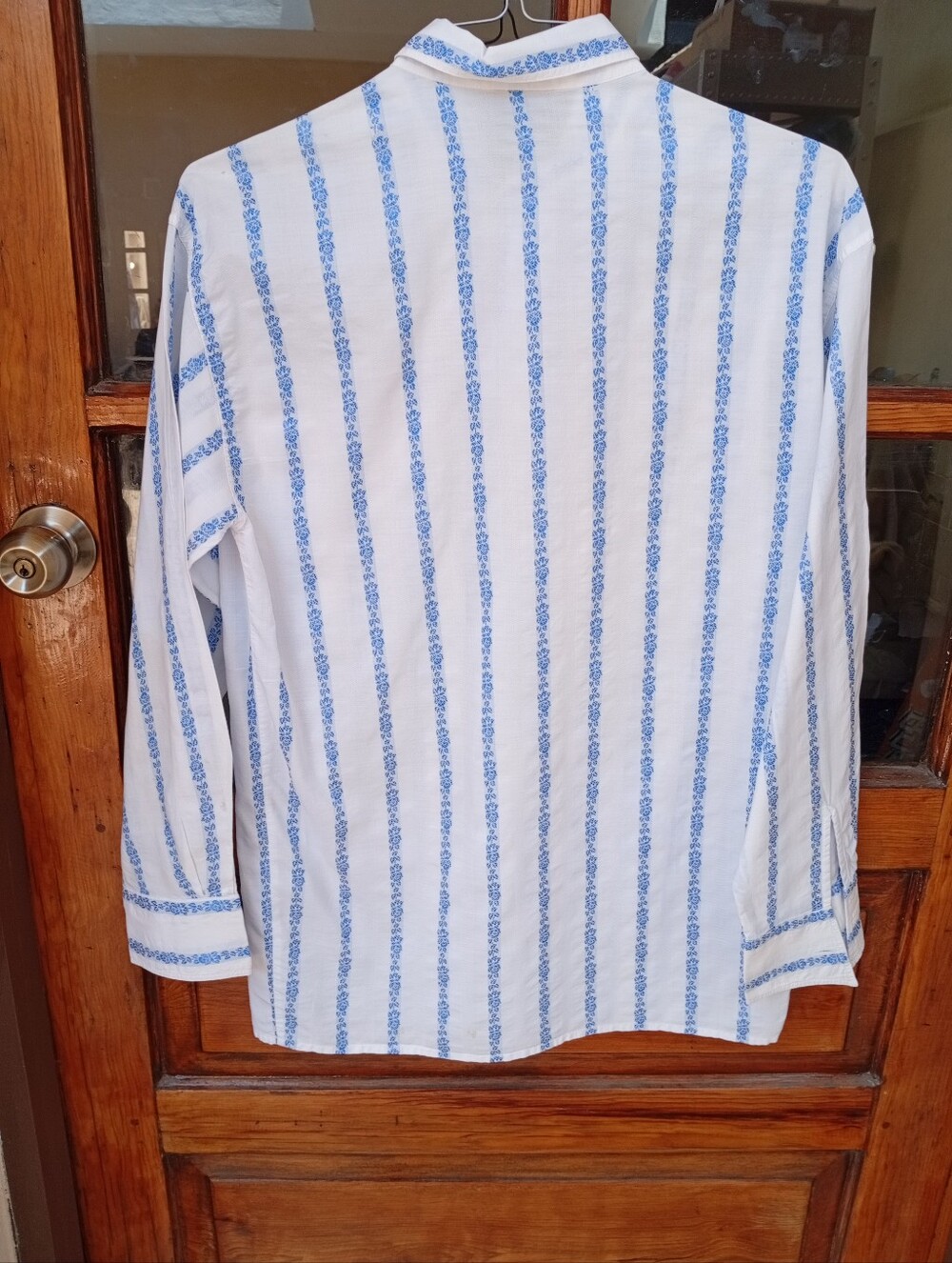 Versus By Gianni Versace Classic Men’s White Shirt with Blue Stripes - Picture 7 of 9